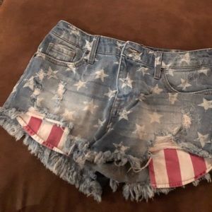 Star high waist shorts with striped pocket